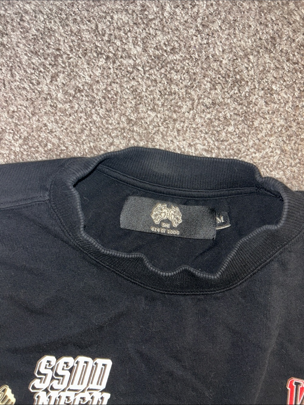 Black 'Wolves' Darc Sport crop top - Picture 2 of 2